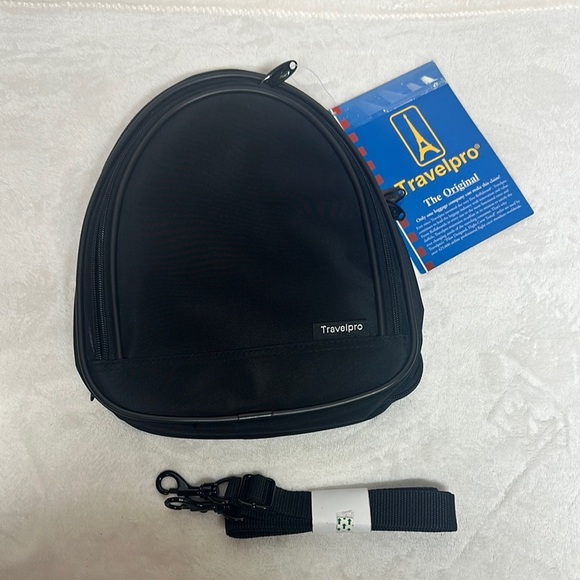 Travelpro Black Convertible Crossbody Secret Shopper Bag Converts to Duffel Bag - Picture 1 of 15